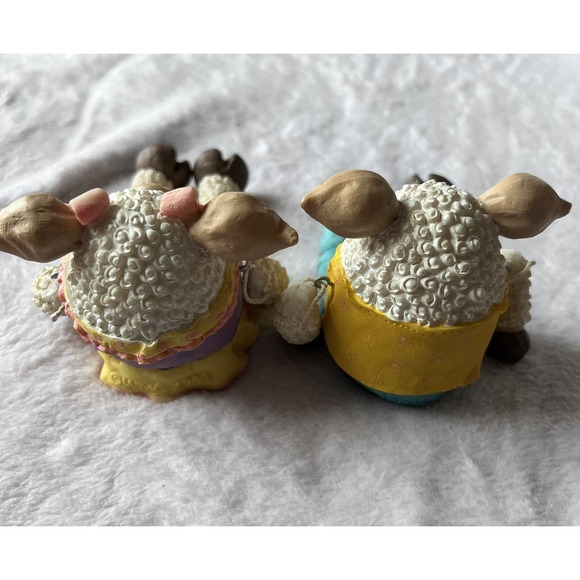 Anthropomorphic Sheep Shelf Sitters Hanging Legs Made Of Resin - Nice For Easter - Picture 4 of 8